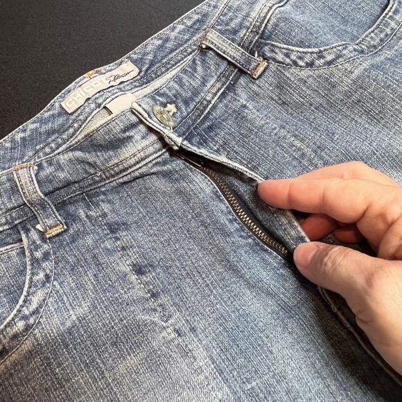 Chico's Platinum Denim Capri Pants Women's Size 2 Blue Faded Pockets Cropped - Picture 4 of 11